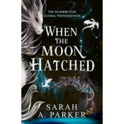 Moonfall Book1: When the Moon Hatched